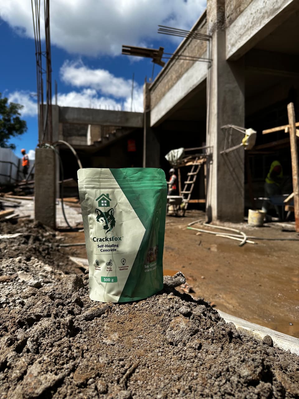 Self-healing concrete surface